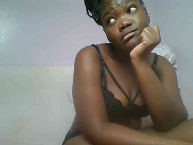Sexyicey webcam