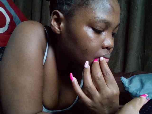 Sexyicey webcam