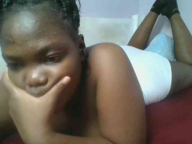 Sexyicey Live Webcam on BongaCams