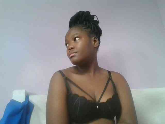 Sexyicey webcam