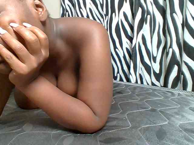 Sexyicey webcam