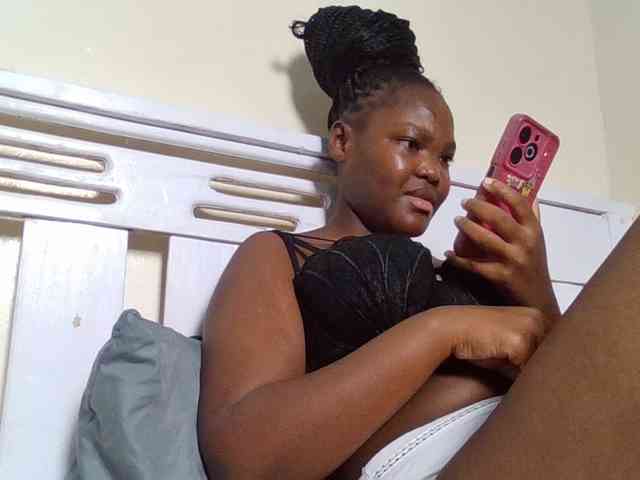 Sexyicey webcam