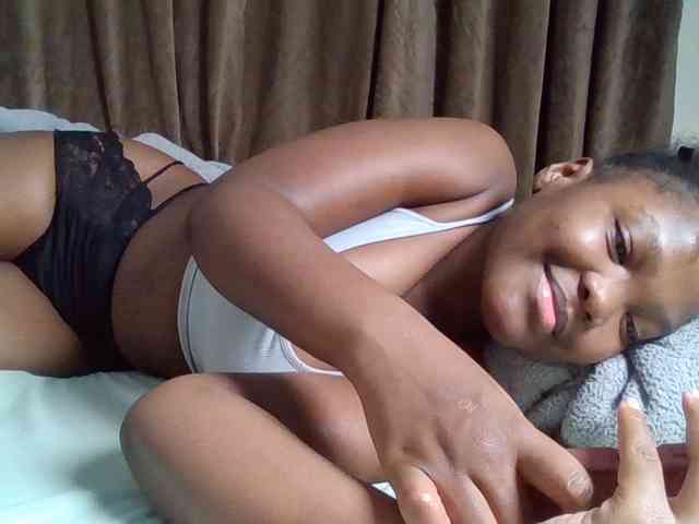 Sexyicey webcam