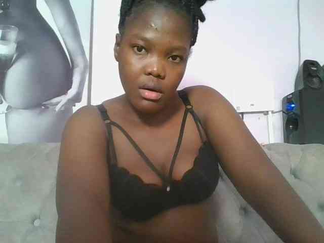 Sexyicey webcam