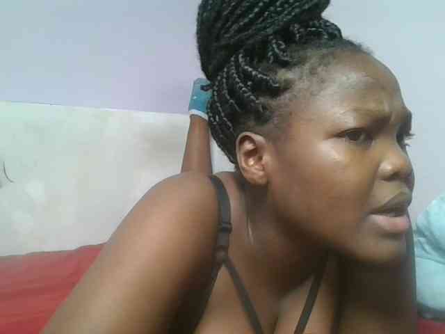 Sexyicey webcam