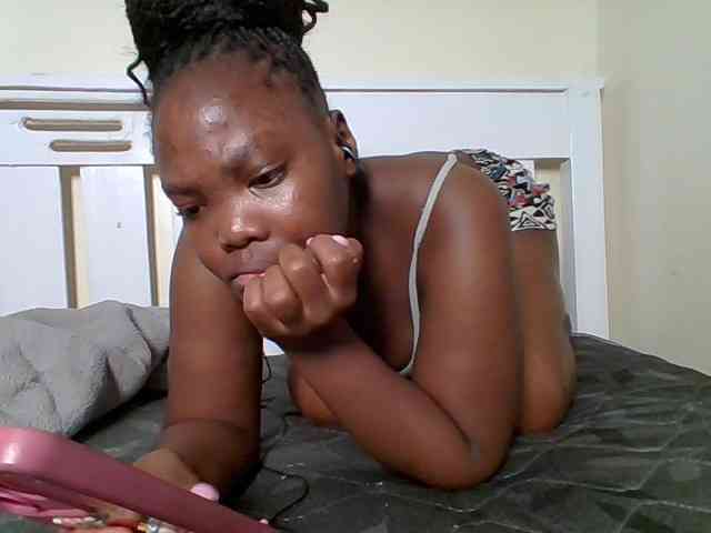 Sexyicey webcam