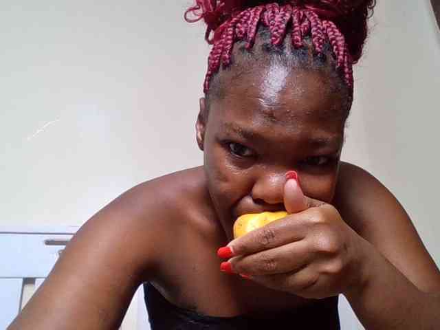 Sexyicey webcam