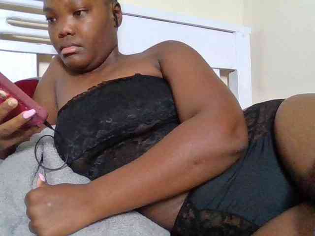 Sexyicey webcam