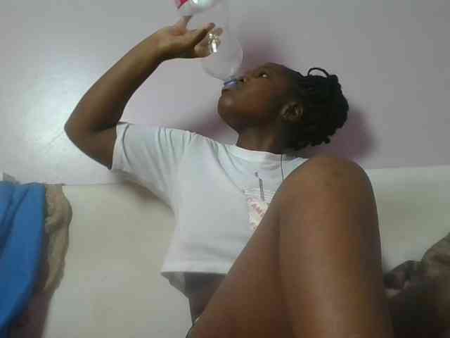 Sexyicey webcam