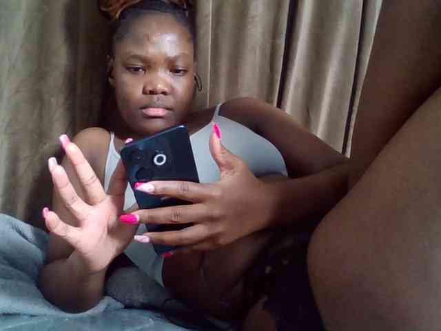 Sexyicey webcam