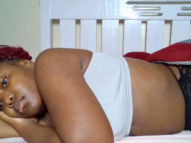 Sexyicey webcam