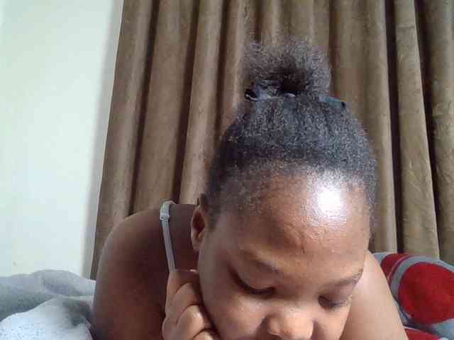 Sexyicey webcam