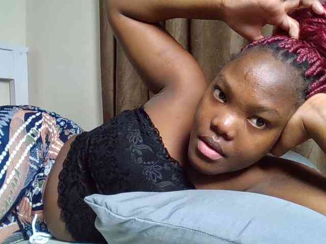 Sexyicey webcam
