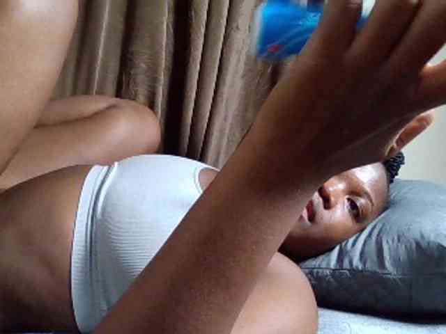 Sexyicey webcam