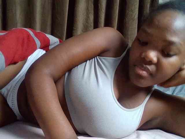 Sexyicey webcam