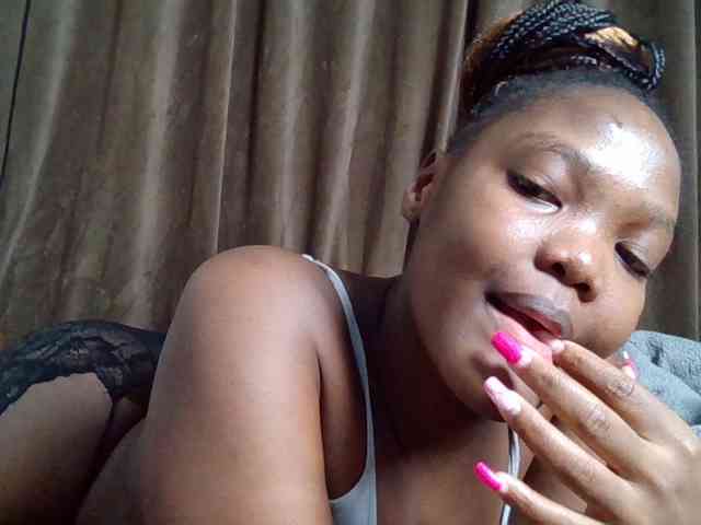 Sexyicey webcam
