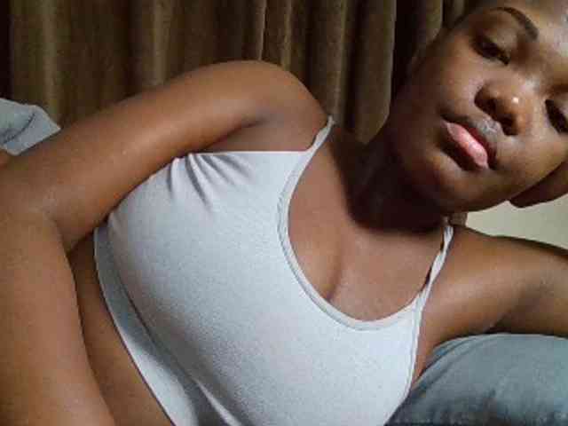 Sexyicey webcam