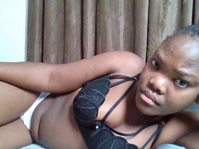 Sexyicey webcam