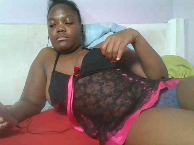 Sexyicey webcam