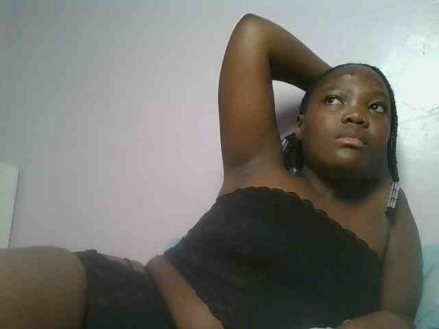 Sexyicey webcam
