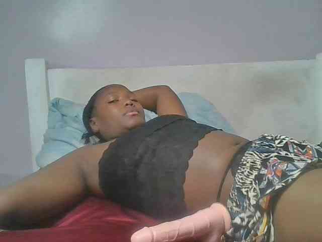 Sexyicey webcam