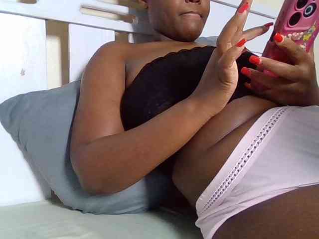 Sexyicey webcam