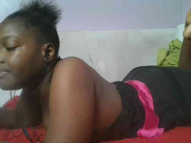 Sexyicey webcam
