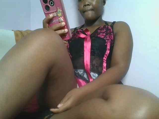 Sexyicey webcam