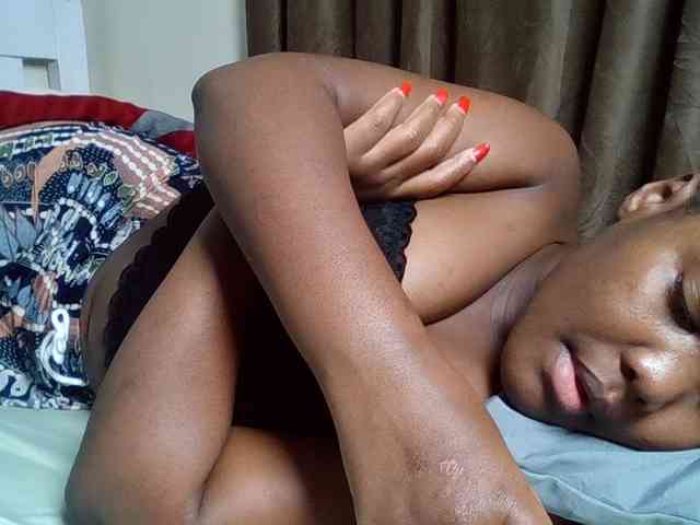 Sexyicey webcam