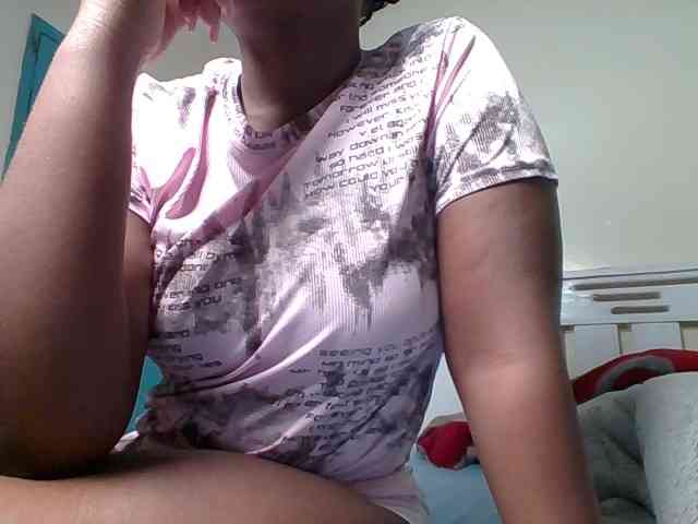 Sexyicey webcam