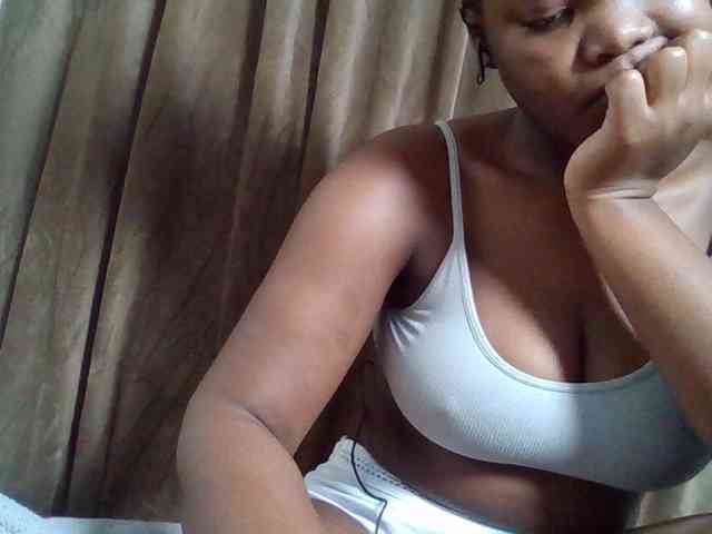 Sexyicey webcam
