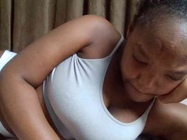 Sexyicey webcam