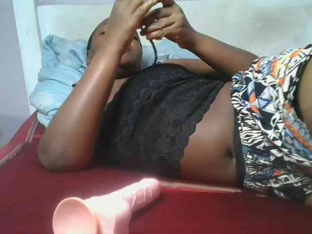 Sexyicey webcam