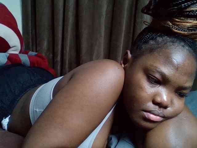 Sexyicey webcam