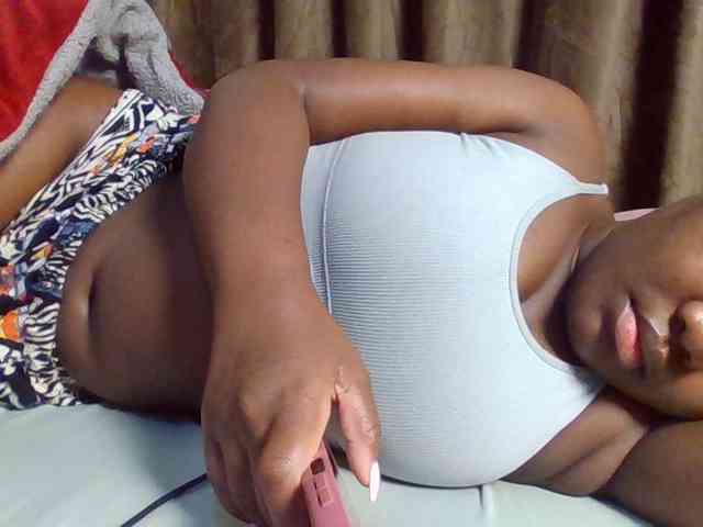 Sexyicey webcam