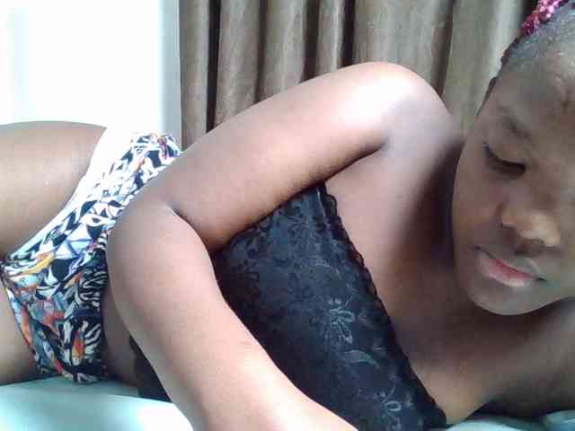 Sexyicey webcam