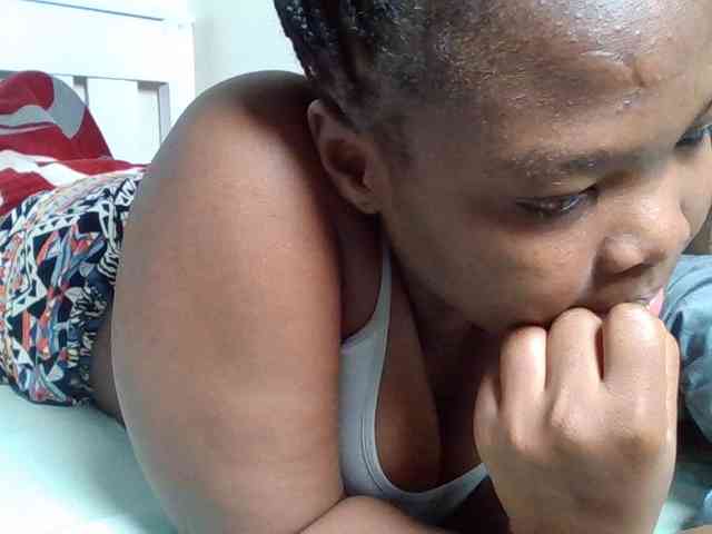 Sexyicey webcam