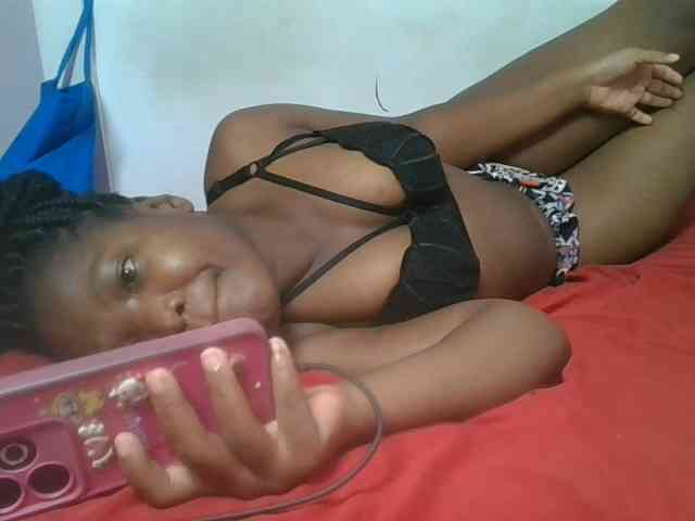 Sexyicey webcam
