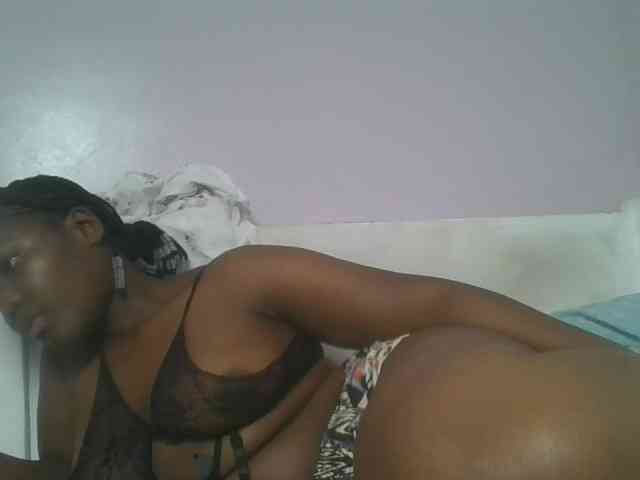 Sexyicey webcam
