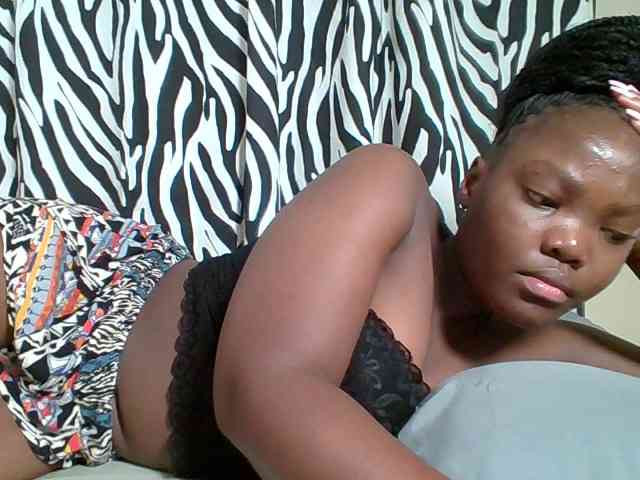 Sexyicey webcam