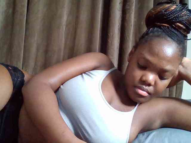 Sexyicey webcam