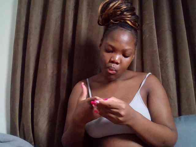 Sexyicey webcam