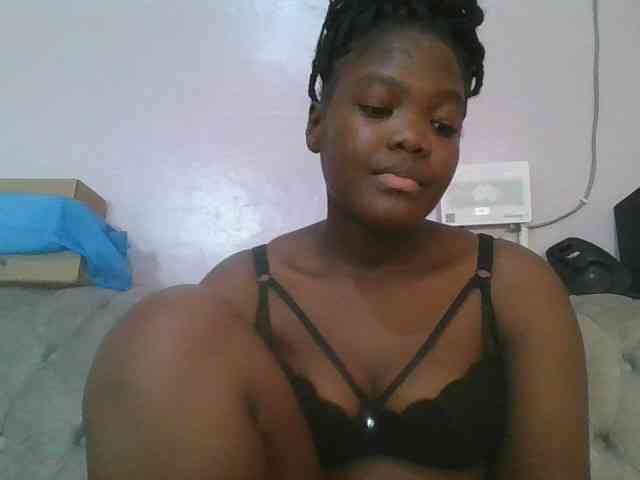 Sexyicey webcam