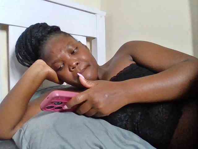 Sexyicey webcam