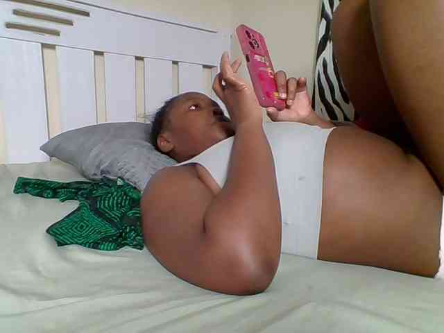 Sexyicey webcam