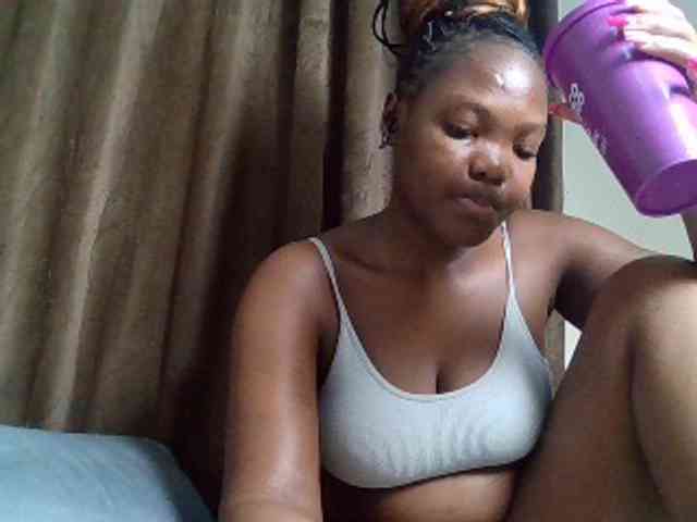 Sexyicey webcam