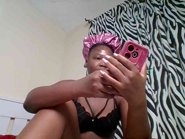 Sexyicey webcam