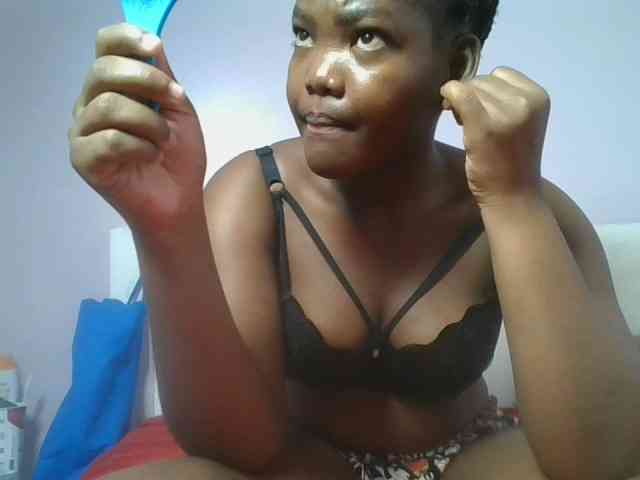 Sexyicey webcam