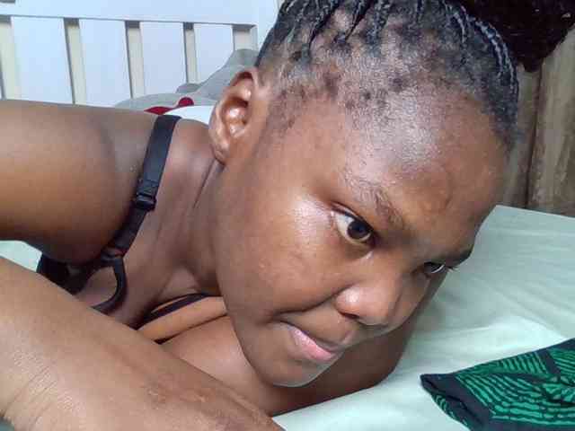 Sexyicey webcam