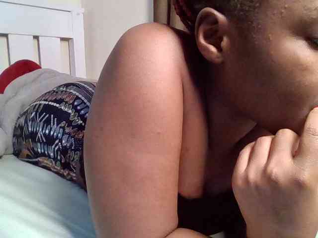 Sexyicey webcam